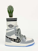 Load image into Gallery viewer, Dior AJ1 Sneaker Sculpture Set