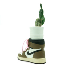 Load image into Gallery viewer, Cactus Jack AJ1 Sneaker Sculpture Set
